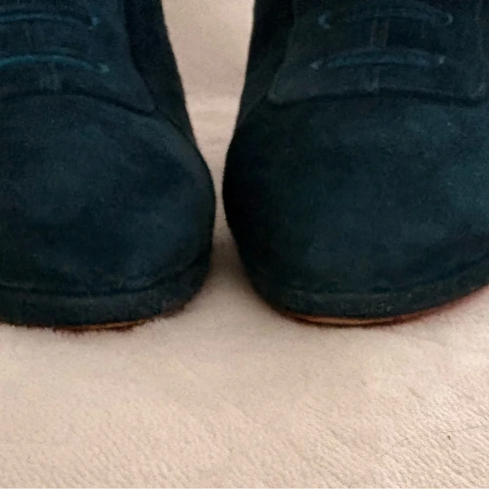 🛑Christian Louboutin Teal Suede Lace-Up Ankle Boots with Red Sole - Picture 5 of 9